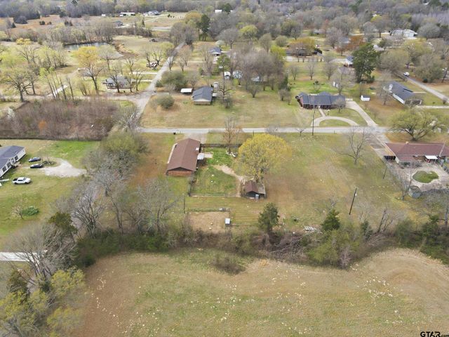 1045 County Road 3210, Mount Pleasant, TX 75455