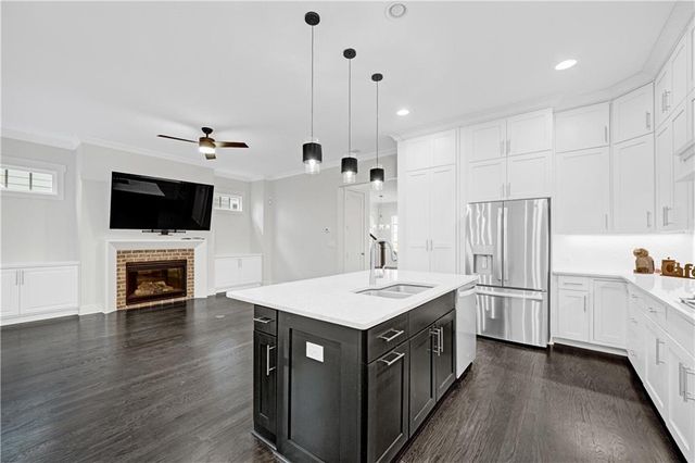 1888 Pointe Place Avenue, Atlanta, GA 30338