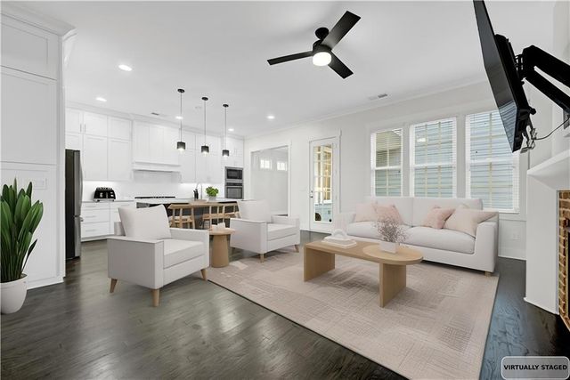 1888 Pointe Place Avenue, Atlanta, GA 30338