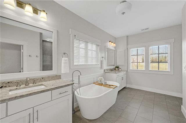 1888 Pointe Place Avenue, Atlanta, GA 30338