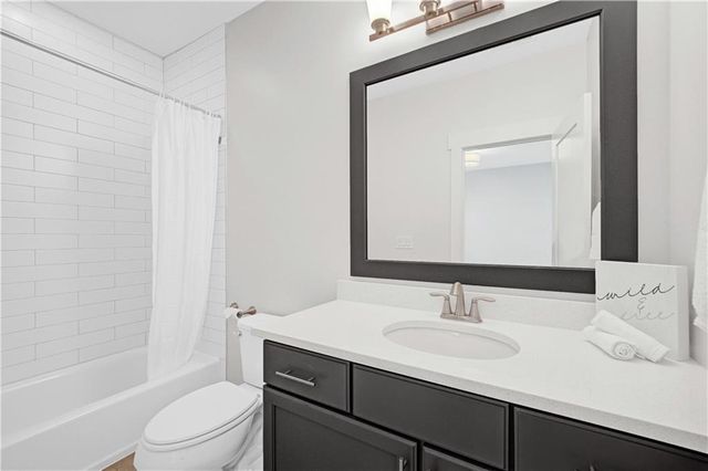 1888 Pointe Place Avenue, Atlanta, GA 30338