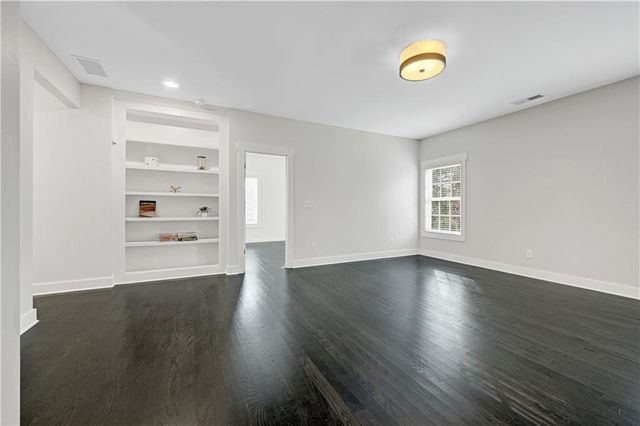 1888 Pointe Place Avenue, Atlanta, GA 30338