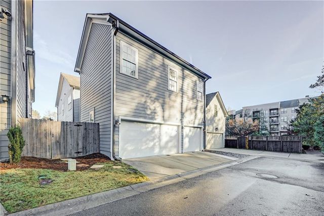 1888 Pointe Place Avenue, Atlanta, GA 30338