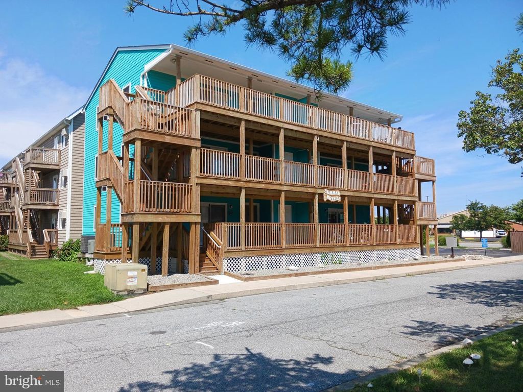 300 144TH ST #202, Ocean City, MD 21842