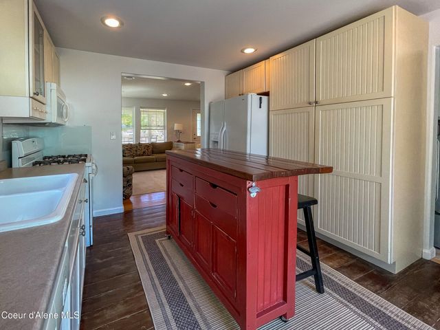 509 Olive Ave, Sandpoint, ID 83864