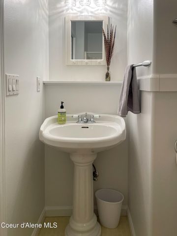 509 Olive Ave, Sandpoint, ID 83864