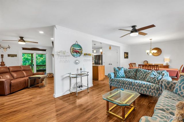 8 Oakwood Estate, Wright City, MO 63390