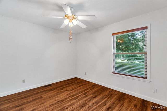 8 Oakwood Estate, Wright City, MO 63390