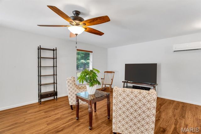8 Oakwood Estate, Wright City, MO 63390