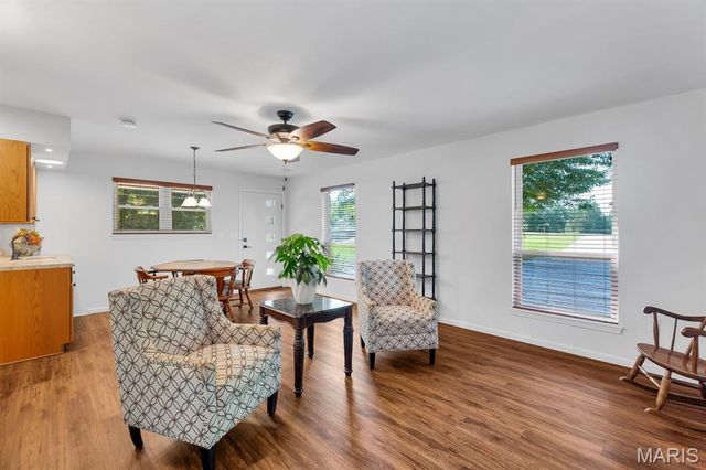 8 Oakwood Estate, Wright City, MO 63390