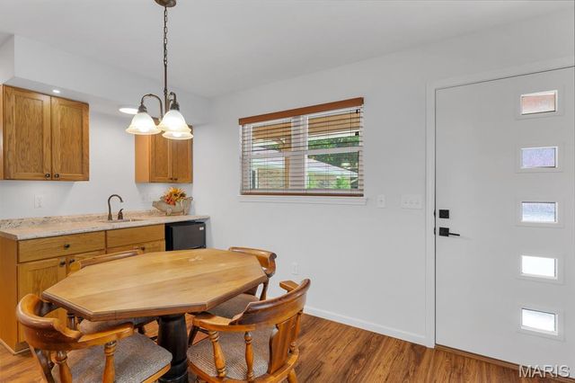 8 Oakwood Estate, Wright City, MO 63390