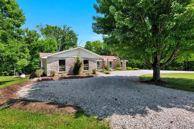 8 Oakwood Estate, Wright City, MO 63390