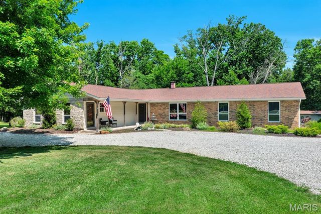 8 Oakwood Estate, Wright City, MO 63390