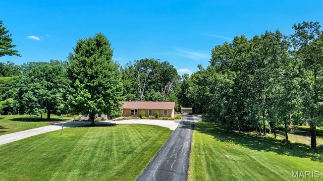 8 Oakwood Estate, Wright City, MO 63390