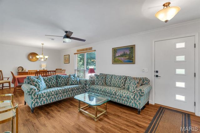 8 Oakwood Estate, Wright City, MO 63390