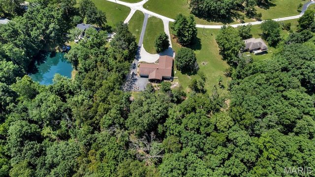 8 Oakwood Estate, Wright City, MO 63390