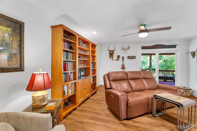 8 Oakwood Estate, Wright City, MO 63390