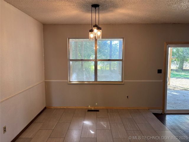 2106 Oakglen Drive, Ardmore, OK 73401