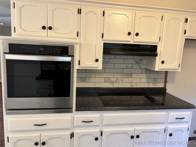 2106 Oakglen Drive, Ardmore, OK 73401