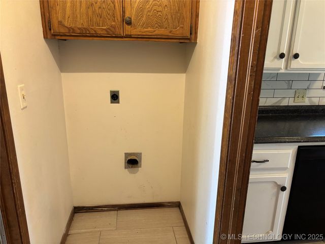 2106 Oakglen Drive, Ardmore, OK 73401