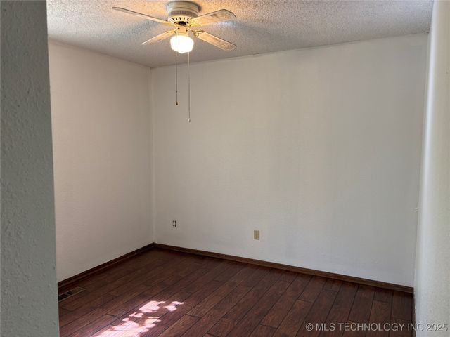 2106 Oakglen Drive, Ardmore, OK 73401