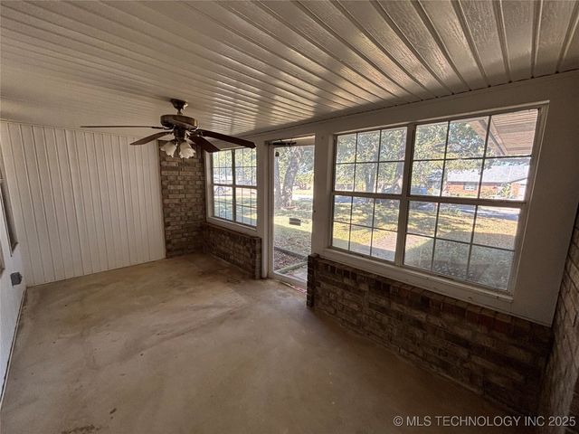 2106 Oakglen Drive, Ardmore, OK 73401