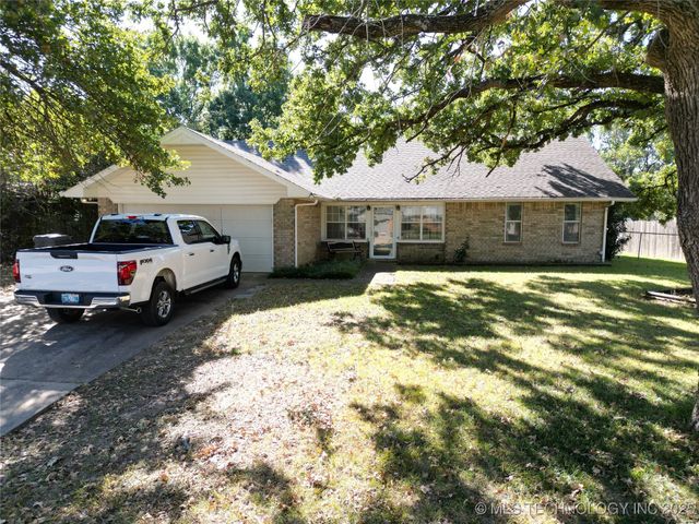2106 Oakglen Drive, Ardmore, OK 73401