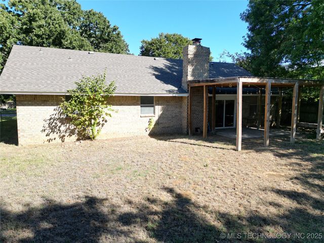 2106 Oakglen Drive, Ardmore, OK 73401