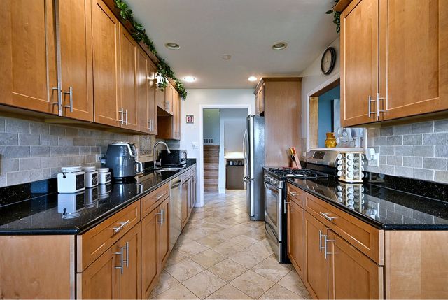 20W581 Glen Court, Lombard, IL 60148