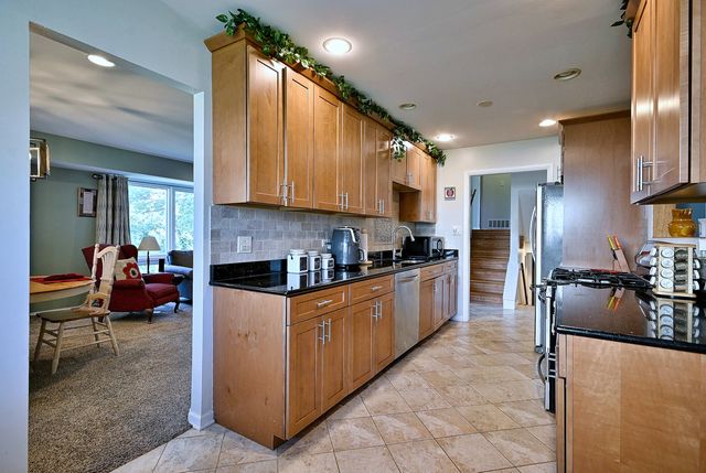 20W581 Glen Court, Lombard, IL 60148
