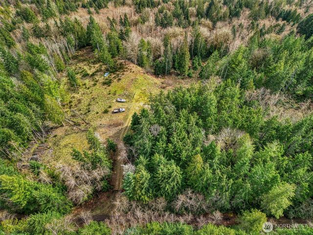 1 Larson Lane NW, Seabeck, WA 98380