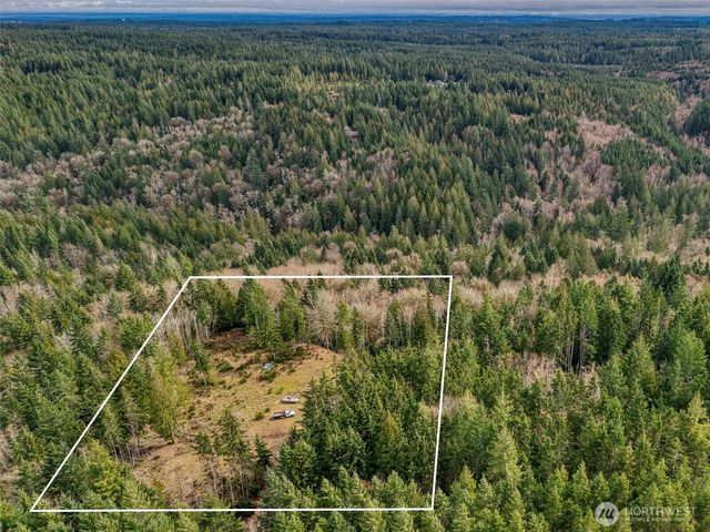 1 Larson Lane NW, Seabeck, WA 98380