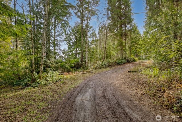 1 Larson Lane NW, Seabeck, WA 98380
