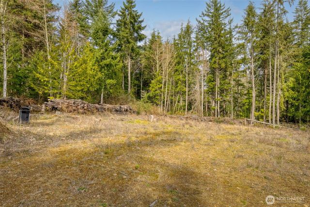 1 Larson Lane NW, Seabeck, WA 98380