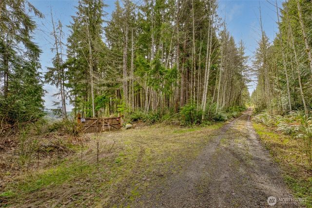 1 Larson Lane NW, Seabeck, WA 98380