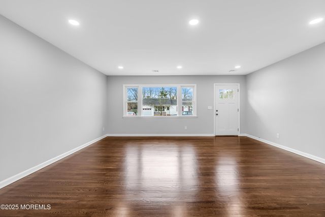 1230 Dove Street, Toms River, NJ 08753