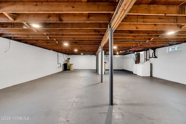 1230 Dove Street, Toms River, NJ 08753