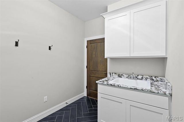 14 Villa Court B, Edwardsville, IL 62025