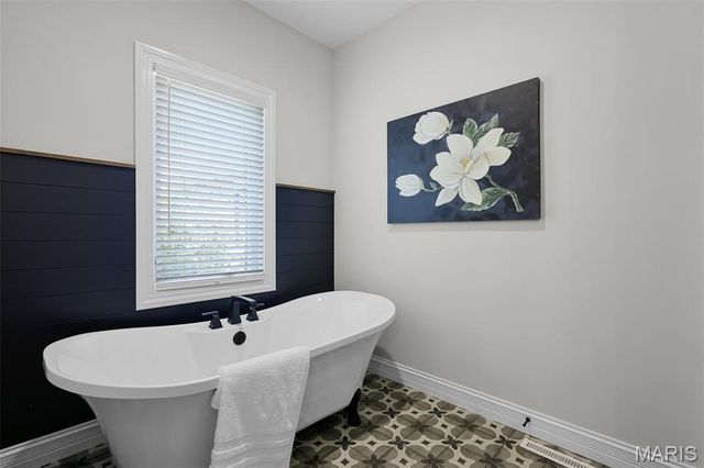 14 Villa Court B, Edwardsville, IL 62025