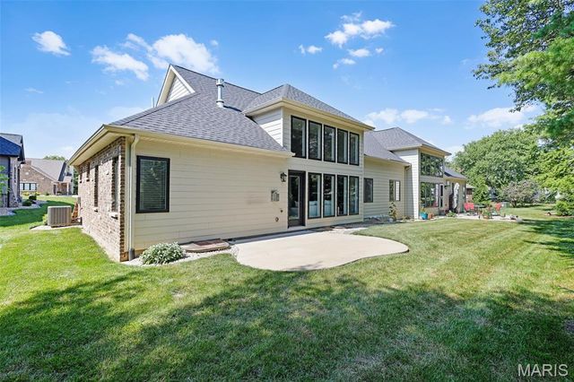 14 Villa Court B, Edwardsville, IL 62025
