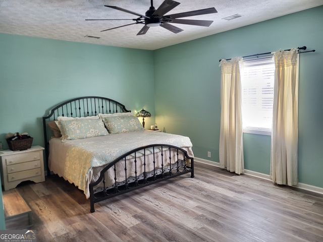 3904 34th Street SW, Lanett, AL 36863