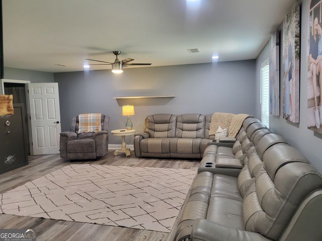 3904 34th Street SW, Lanett, AL 36863