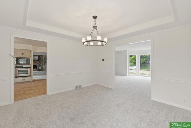 6420 S 106 Circle, Omaha, NE 68127