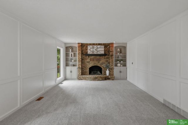 6420 S 106 Circle, Omaha, NE 68127