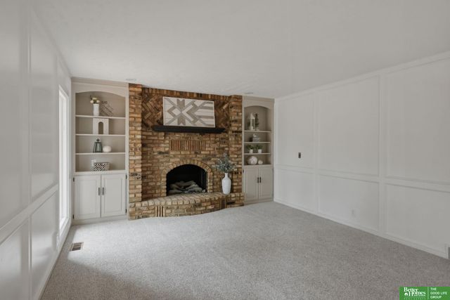 6420 S 106 Circle, Omaha, NE 68127