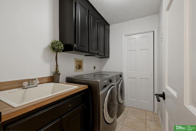 6420 S 106 Circle, Omaha, NE 68127