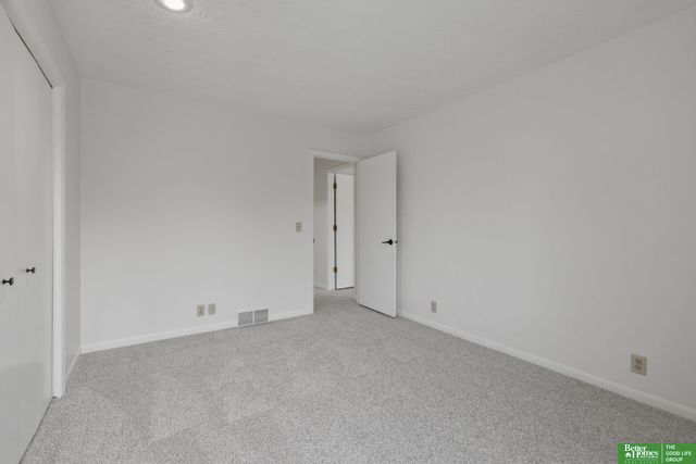 6420 S 106 Circle, Omaha, NE 68127