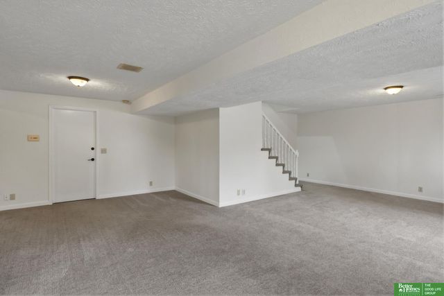 6420 S 106 Circle, Omaha, NE 68127