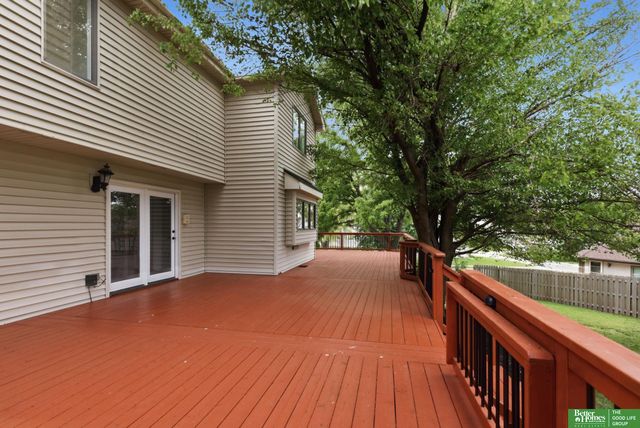 6420 S 106 Circle, Omaha, NE 68127