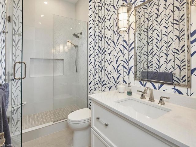 692 10th AVE S, Naples, FL 34102